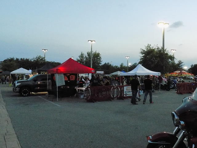 Edi - H-D Scooters Bike Night 05-18-2017 (15)