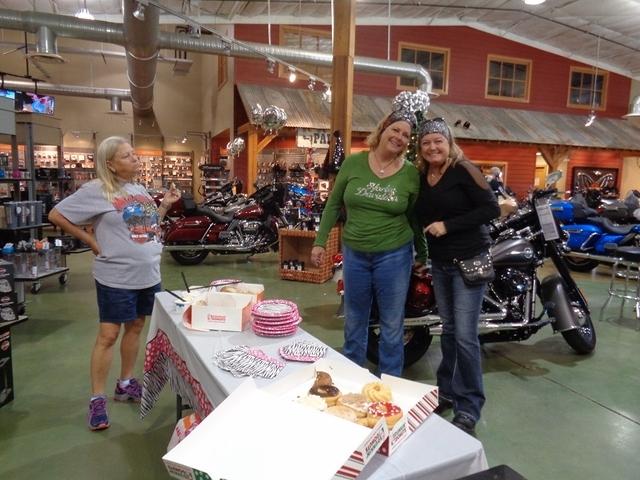 Debbie - Ladies Ride - Tilted Tea Cup Tearoom 11-25-2017 (7)
