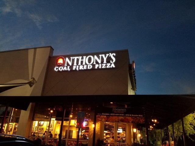 Tina - TNDR Anthonys Pizza 08-15-2017 (18)