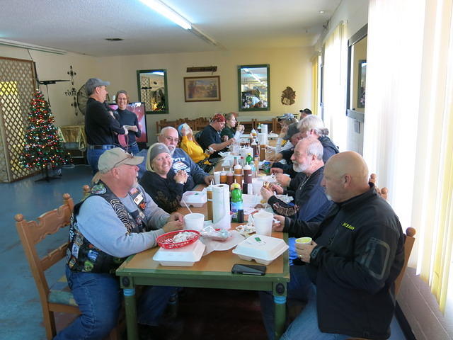 SmokinJoesBBQ 12-14-14 TH026