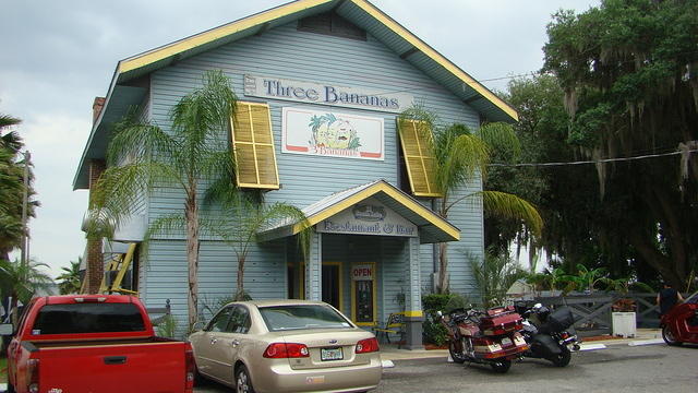 Three Banana’s 04-26-2015 es (43)