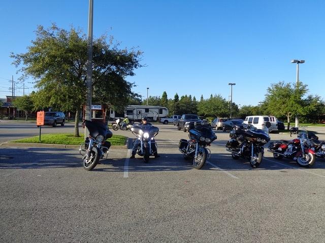 Debbie - Cals Ride to Franky Ds 08-19-2017 (22)