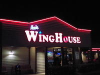 Edi - Winghouse - TNDR 12-27-2016 (1)