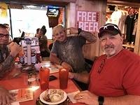 Ron - TNDR Hooters 05-16-2017 (21)