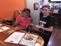 Ron - TNDR Hooters 05-16-2017 (28)