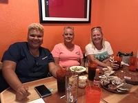 Ron - TNDR Hooters 05-16-2017 (31)